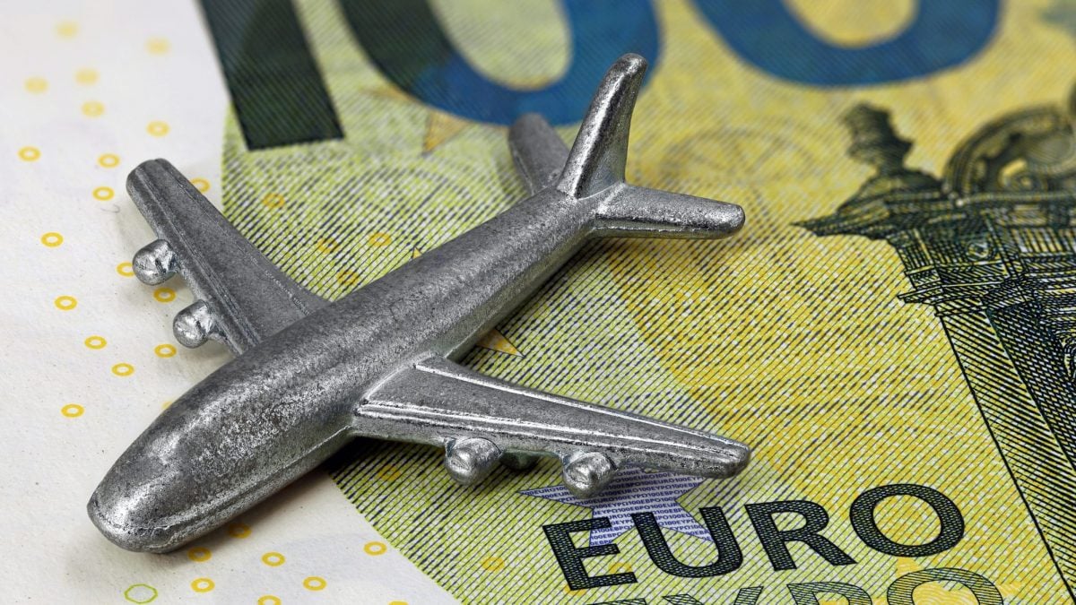 I prezzi dei voli a Natale subiscono un’impennata perché le persone sono disposte a pagare di più per viaggiare