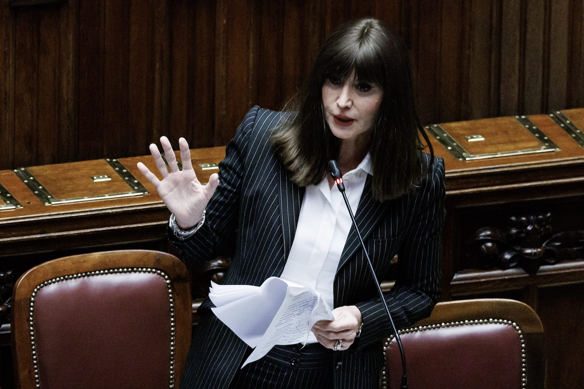 Medicina, gli studenti contro Bernini: "La riforma è un disastro, la ministra deve dimettersi"