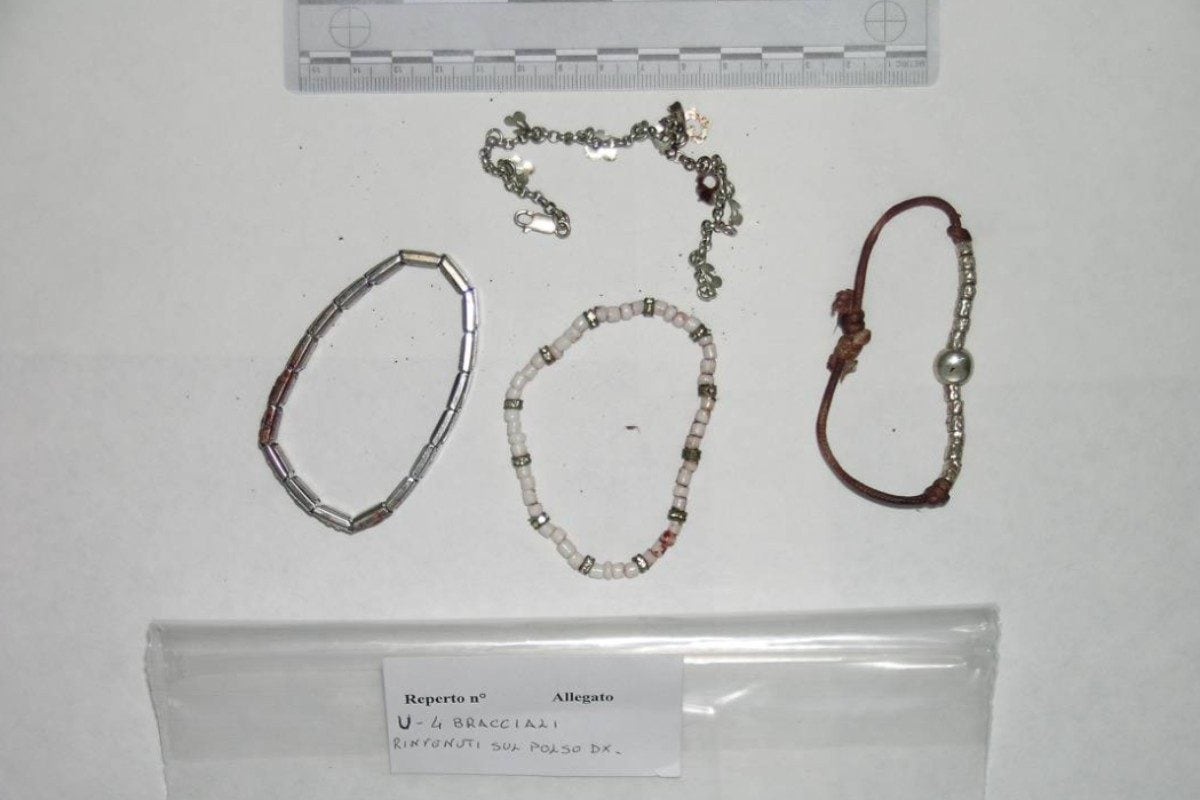 Garlasco, finite le analisi sugli oggetti indossati da Chiara Poggi: "Trovati riscontri che stavamo cercando"