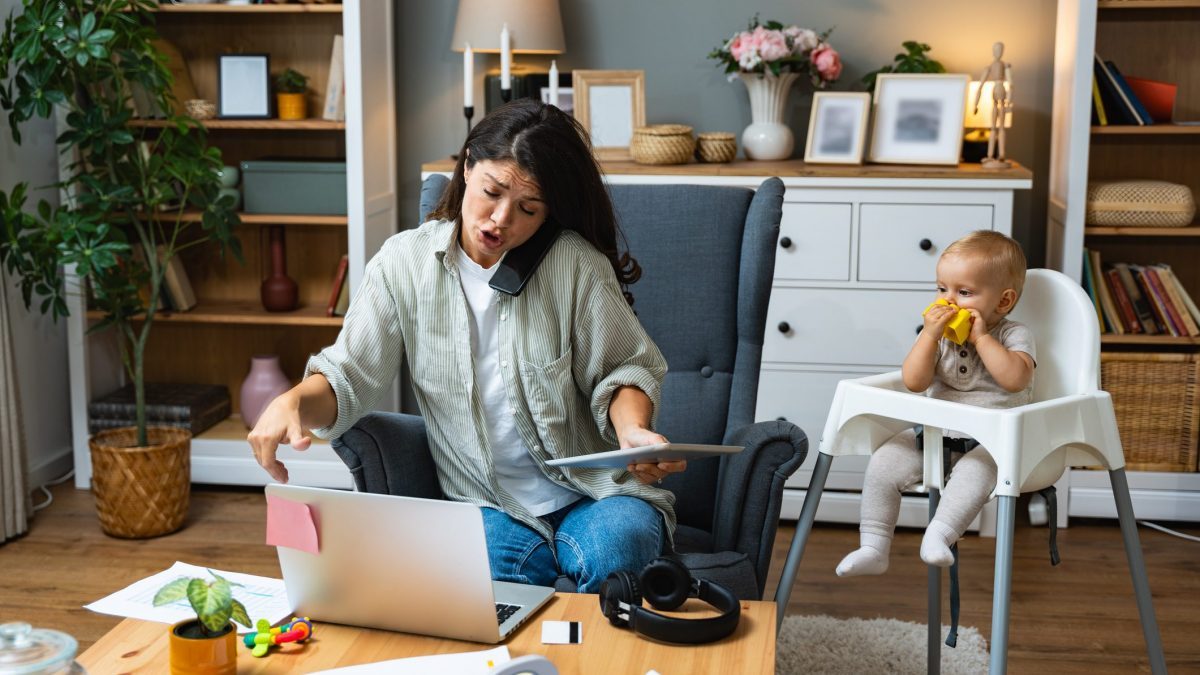 Lavoro, il paradosso dei numeri: cresce l'occupazione femminile ma le donne restano confinate nei salari più bassi