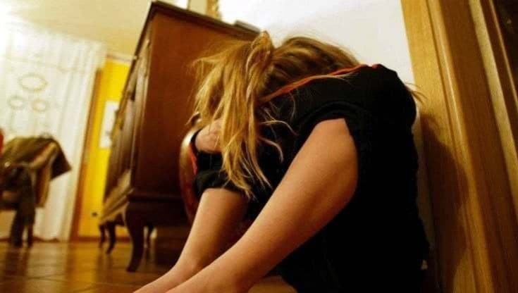 La mamma muore, il padre la stupra: 70enne condannato per le violenze sulla figliastra disabile a Venezia