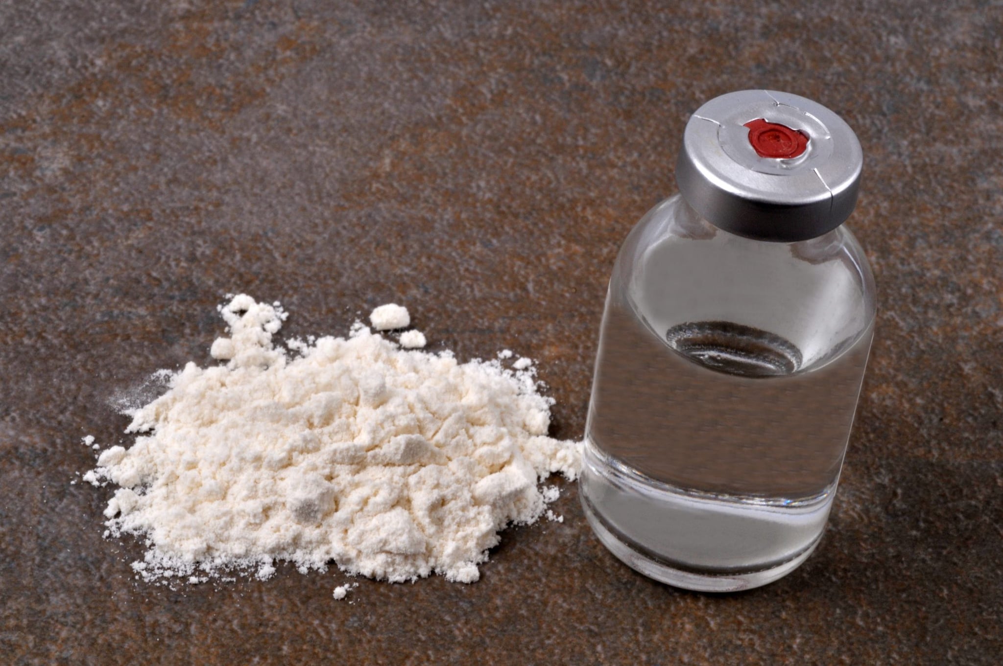 Mette droga nella minestra, la offre alla sua dipendente e poi la stupra: arrestato 59enne a Prato