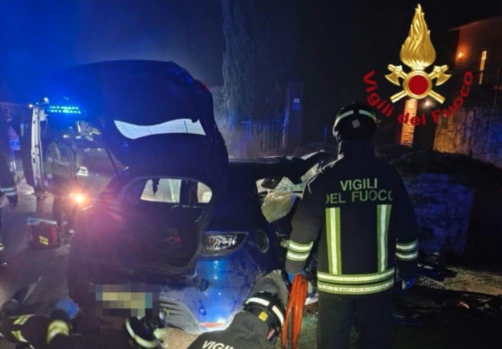 Auto con 4 giovani si schianta a Vicenza: nell’incidente morto 19enne, feriti due coetanei e una 17enne