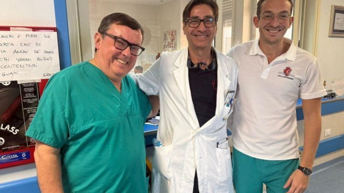 A sinistra il dottore Paolo Guccione