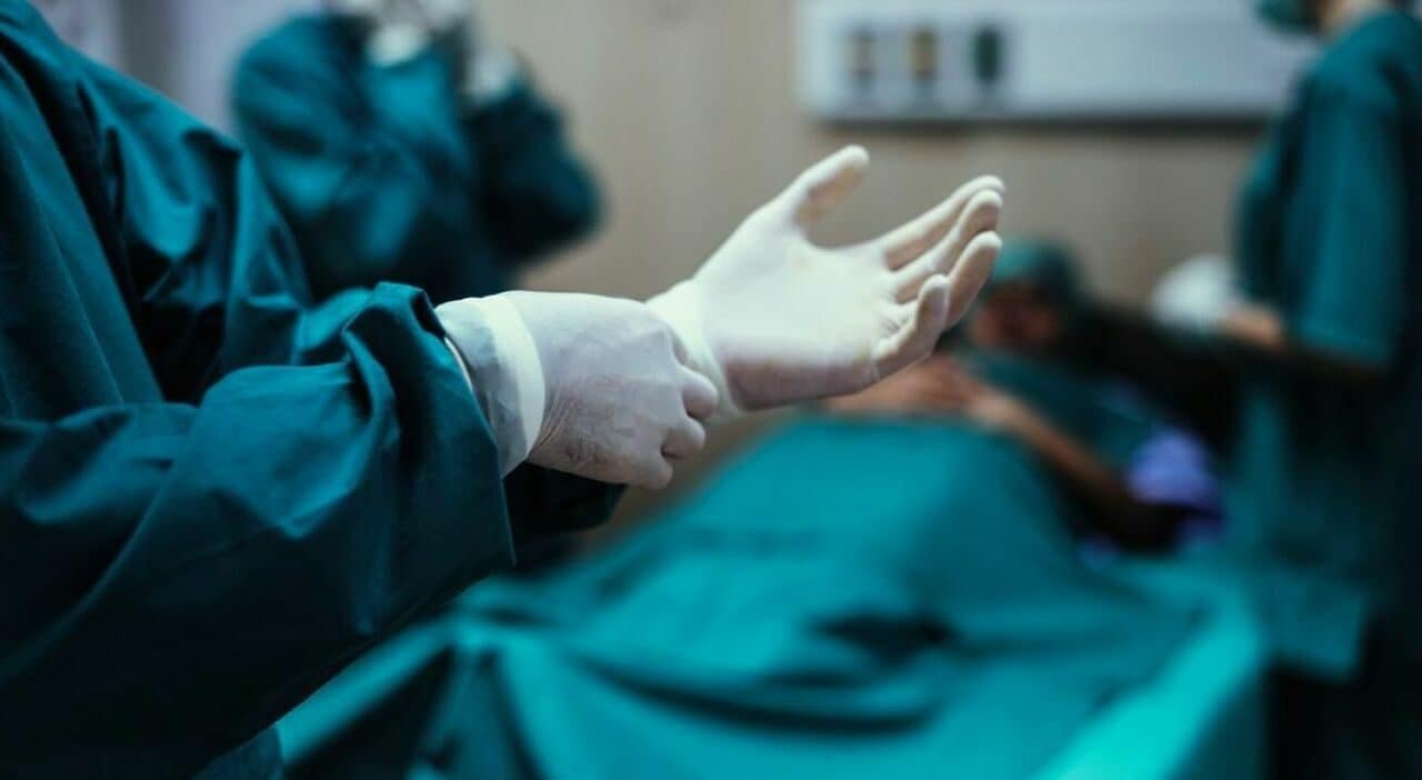 Operata al cuore, ma non serviva: paziente muore per un'infezione. Famiglia risarcita con un milione di euro