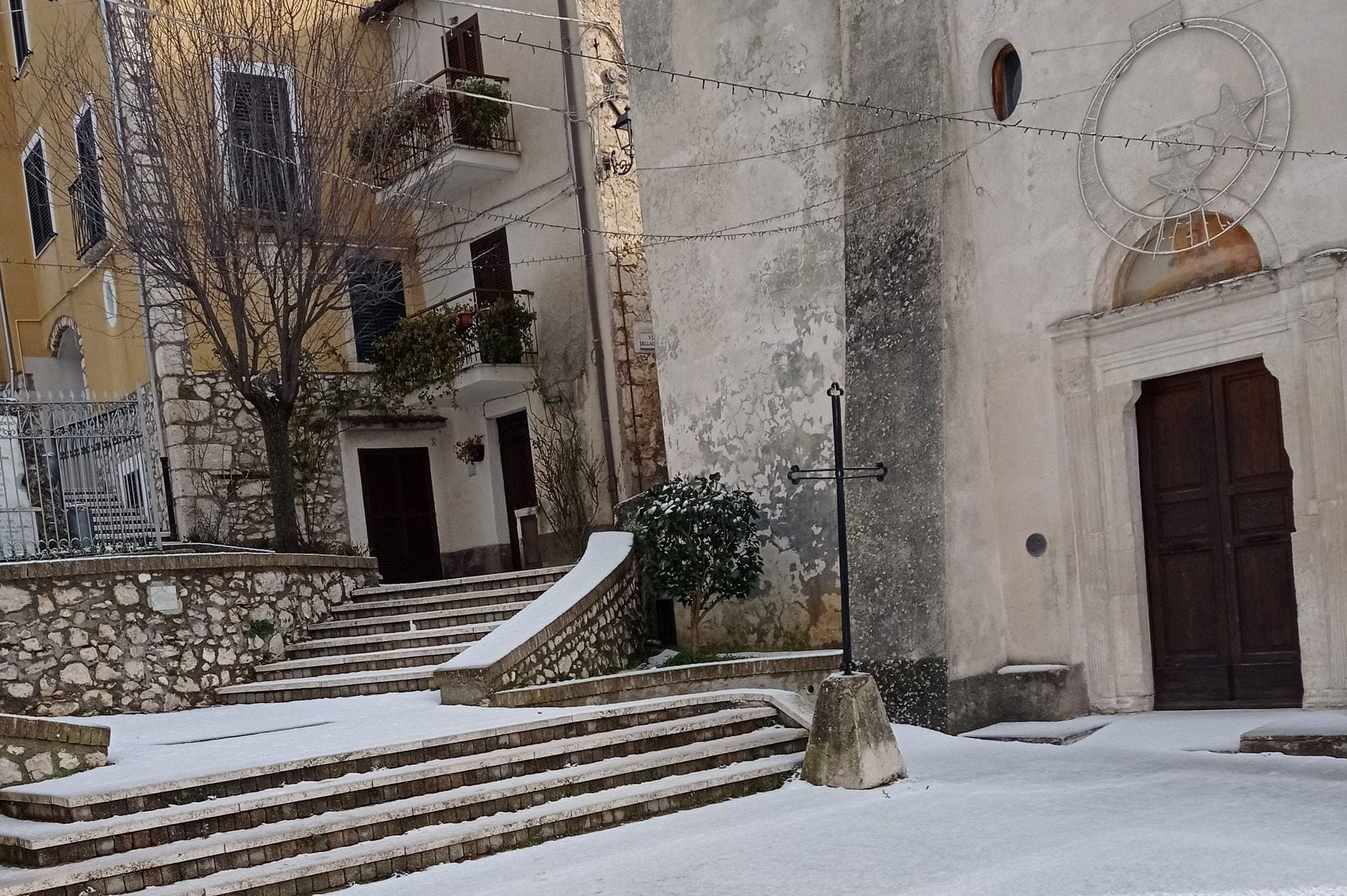 Pagliara dei Marsi, il borgo finito sul Guardian perché dopo 30 anni è nata una bimba: “Già famosa a 9 mesi”