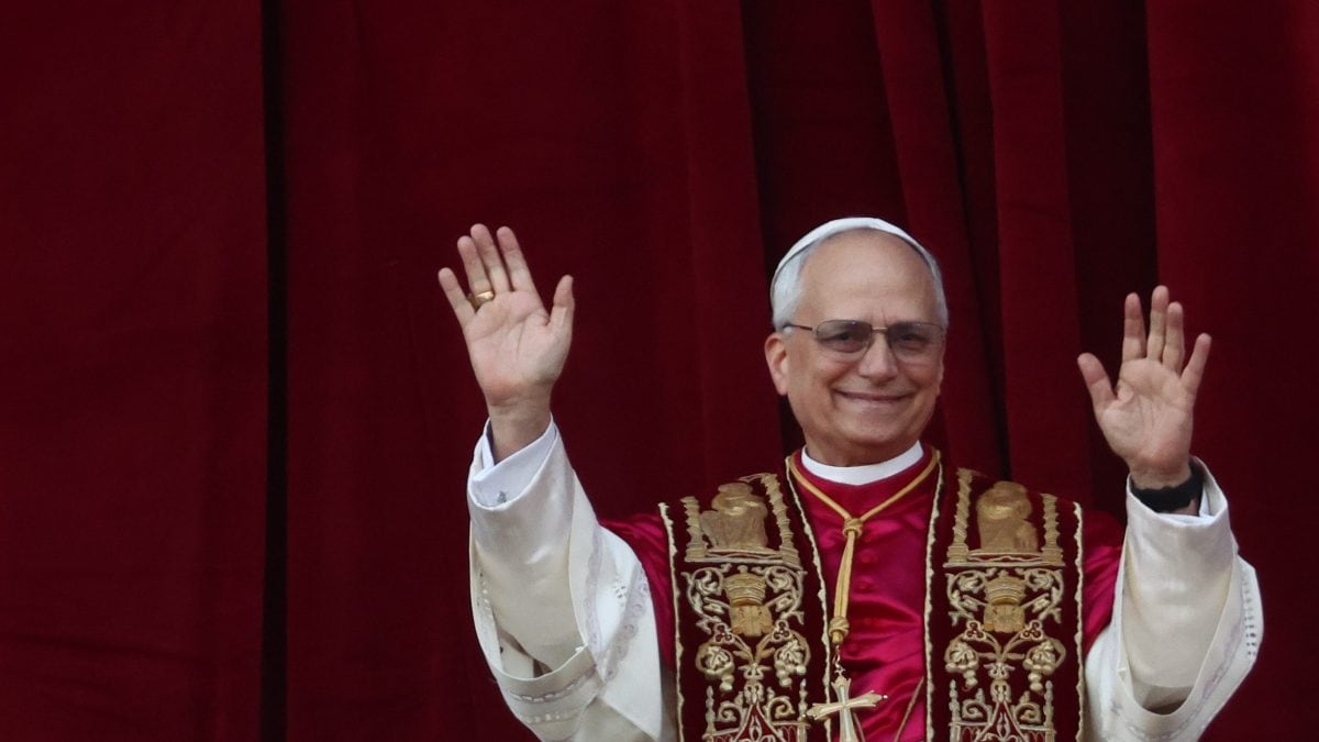 Papa Leone ama passare le notti online a fare giochi di parole e a imparare il tedesco