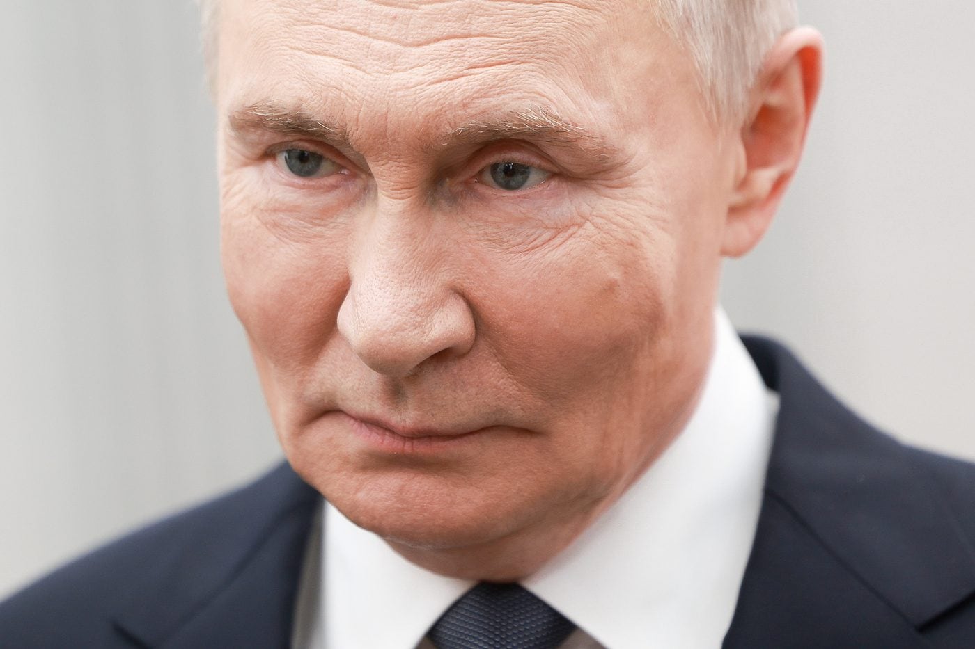 Putin dice che gli ucraini si devono ritirare dal Donbass, altrimenti se lo prenderà con la forza