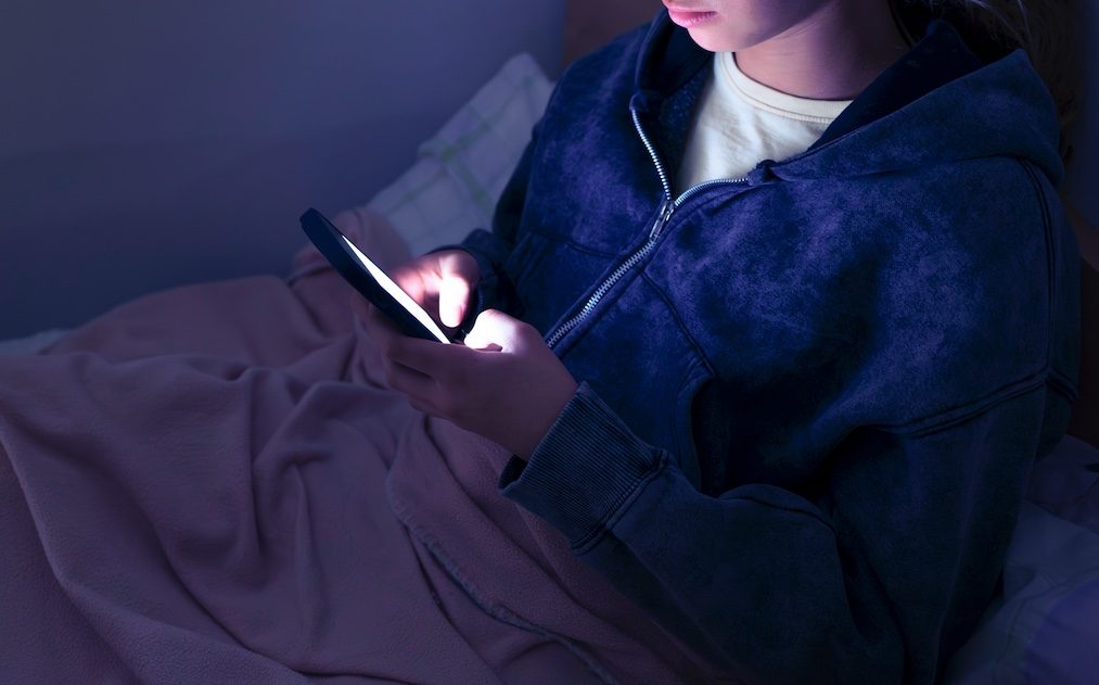 A 13 anni muore per sfida social vista su TikTok, uccisa dal chroming, i genitori: “Il peggior incubo”