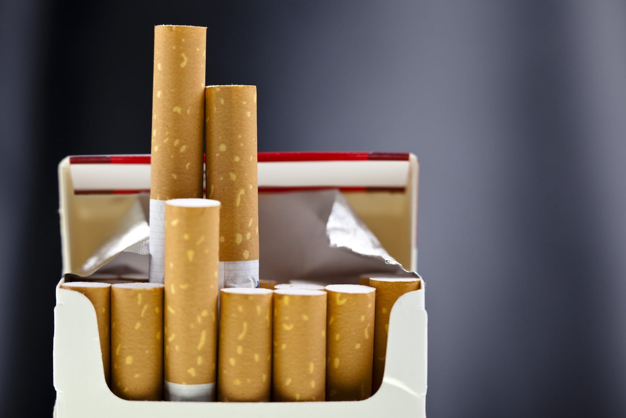 Dal 1° gennaio 2026 aumenta il prezzo delle sigarette: la tabella dei rincari per pacchetto