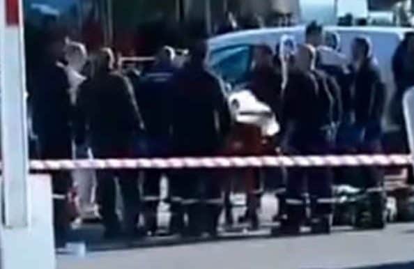 Ragazzo minaccia con un coltello i passanti in Corsica: ucciso a colpi di pistola dalla polizia