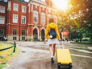 studentessa-valigia-300x225.jpg