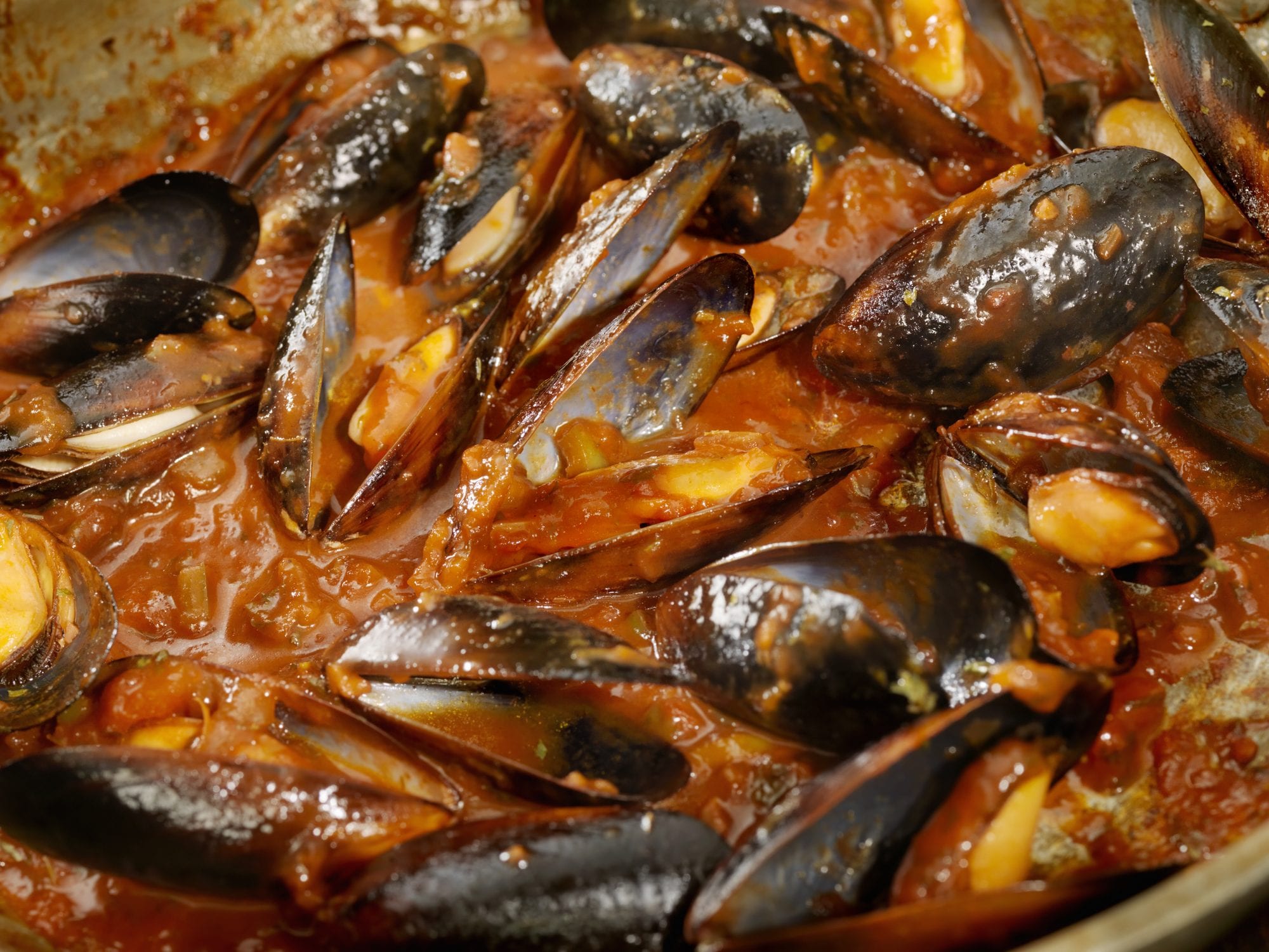 Scivola sul sugo delle cozze: ristorante di Rimini condannato a pagare 20mila euro alla cliente