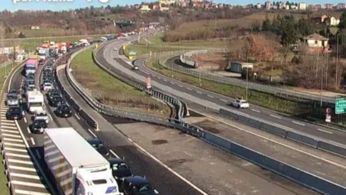 La situazione del traffico in A26