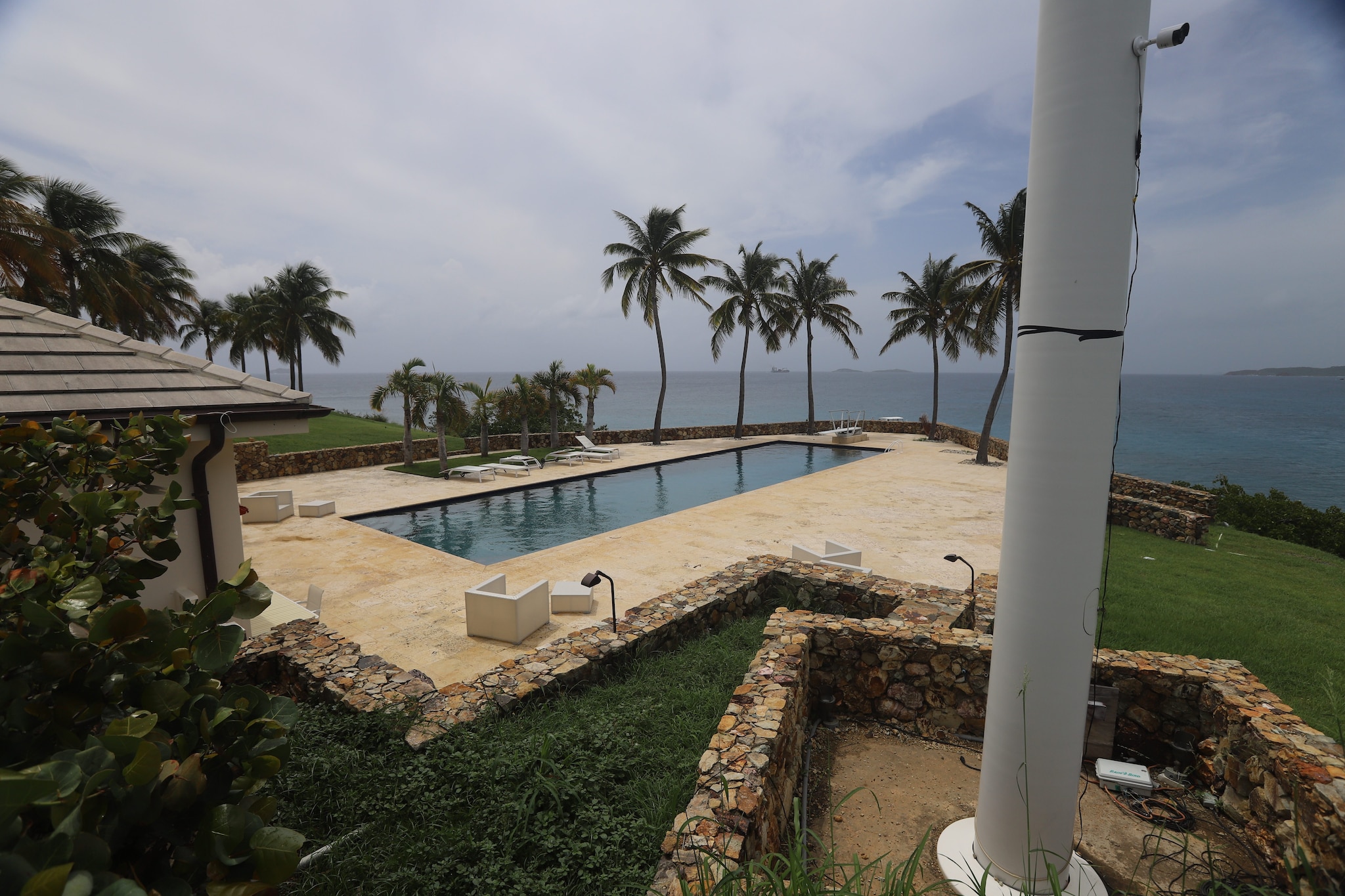 Foto dell’esterno della villa di Epstein.