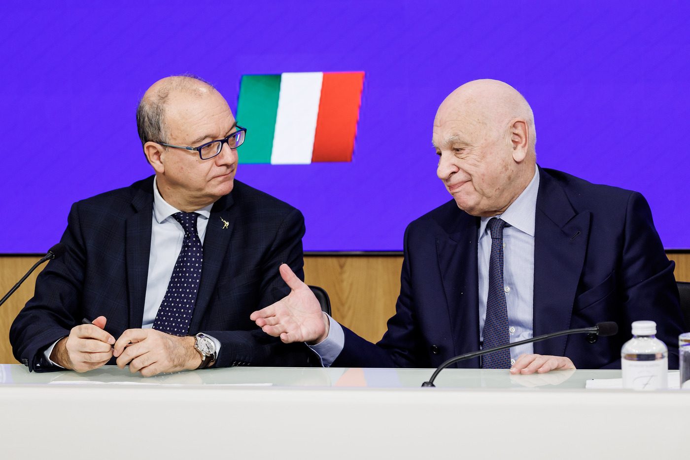 Metal detector nelle scuole dopo La Spezia: la strategia del governo è sicurezza o propaganda?