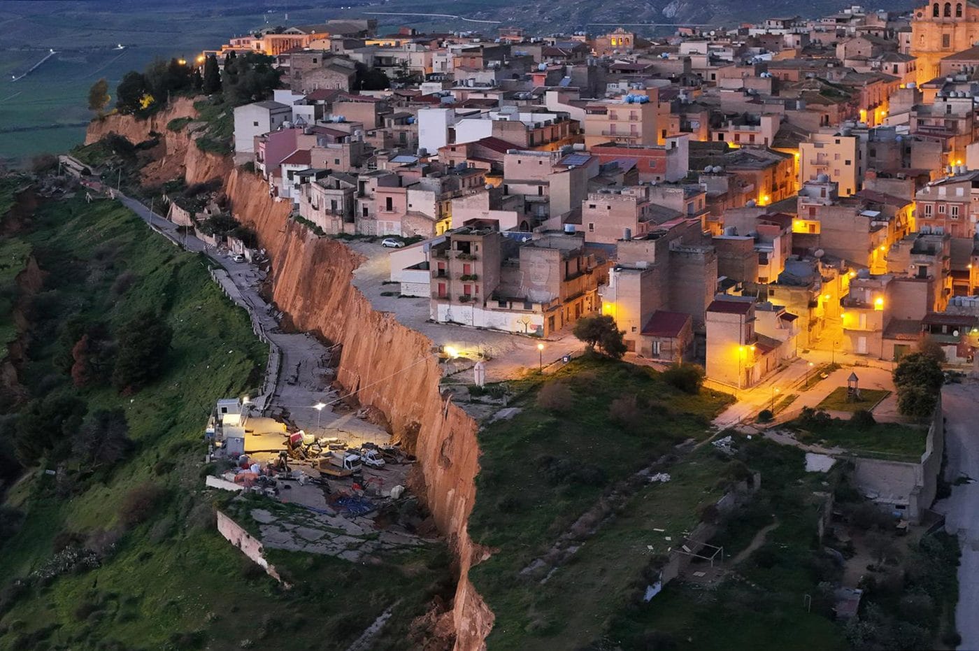 Contare i danni del ciclone Harry è inutile, se continuiamo a ignorare il cambiamento climatico