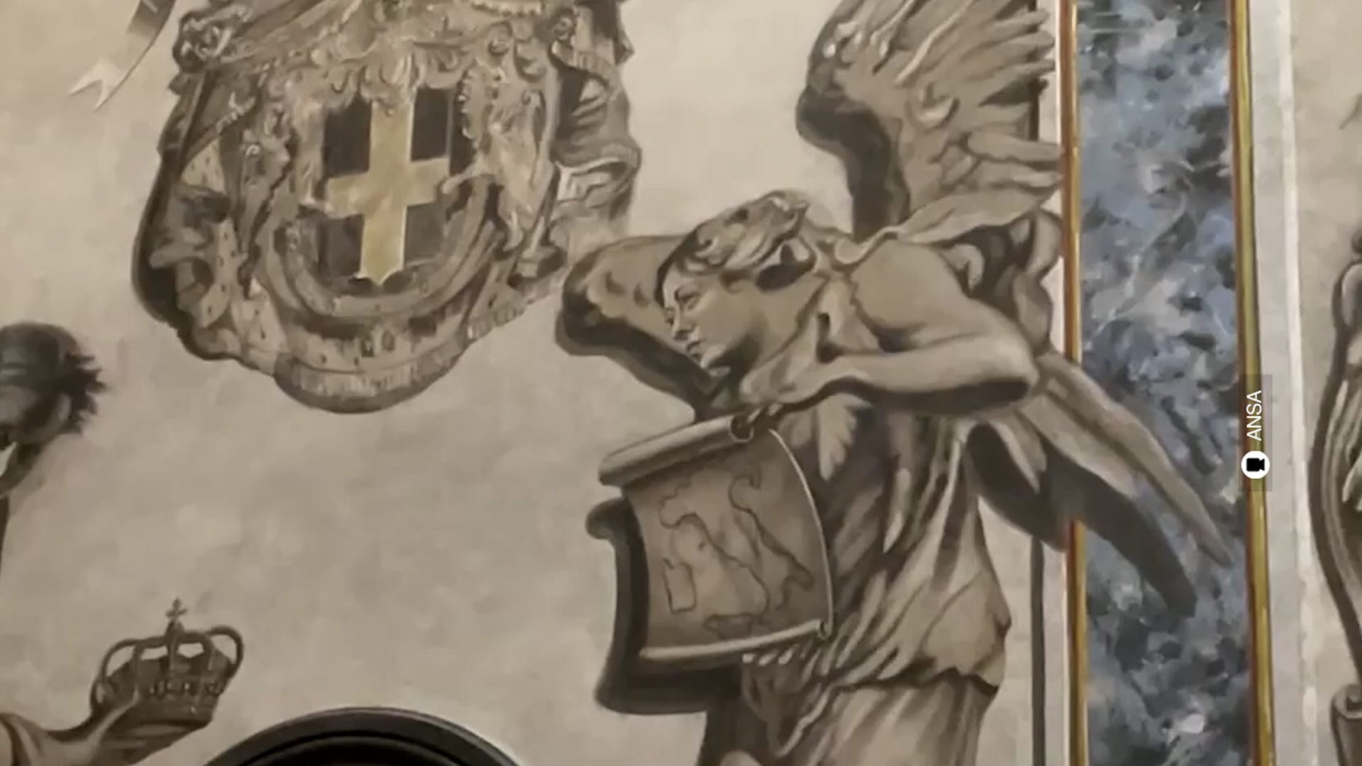 Angelo restaurato in basilica a Roma con presunti lineamenti di Meloni, Soprintendenza: "Subito sopralluogo"