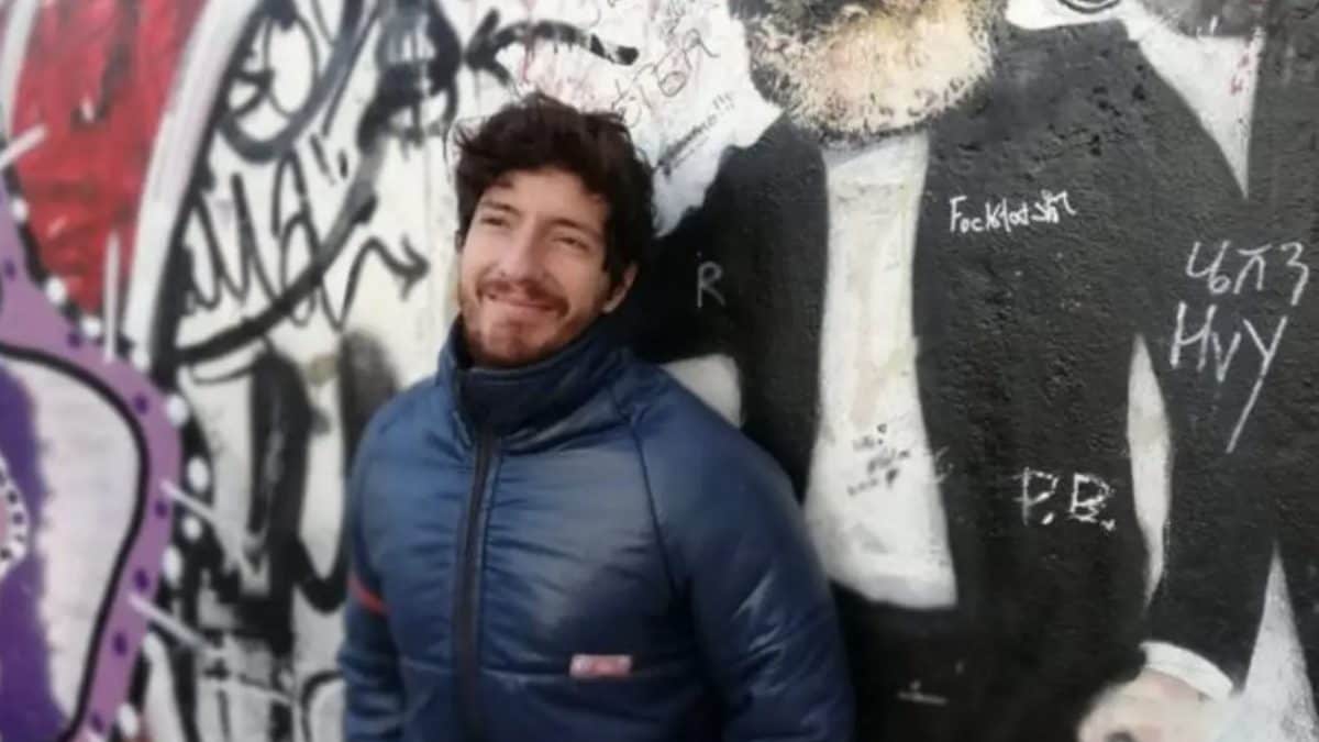 Il capotreno 34enne Alessandro Ambrosio