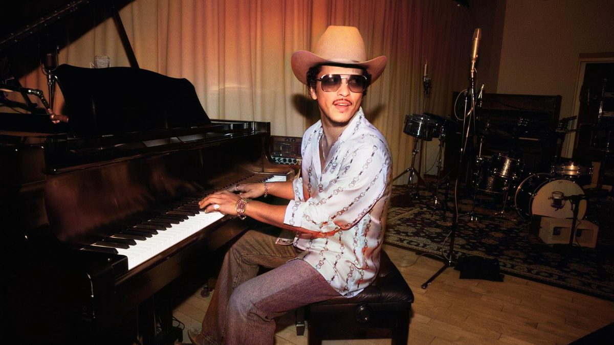 Come Bruno Mars ha battuto il record di biglietti venduti in 24 ore nel mondo: 2,1 milioni e sold out a Milano