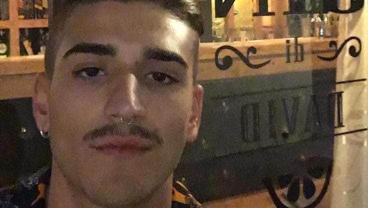 Perde il controllo dell'auto con un amico: morto sul colpo il 24enne David Simone, grave il passeggero