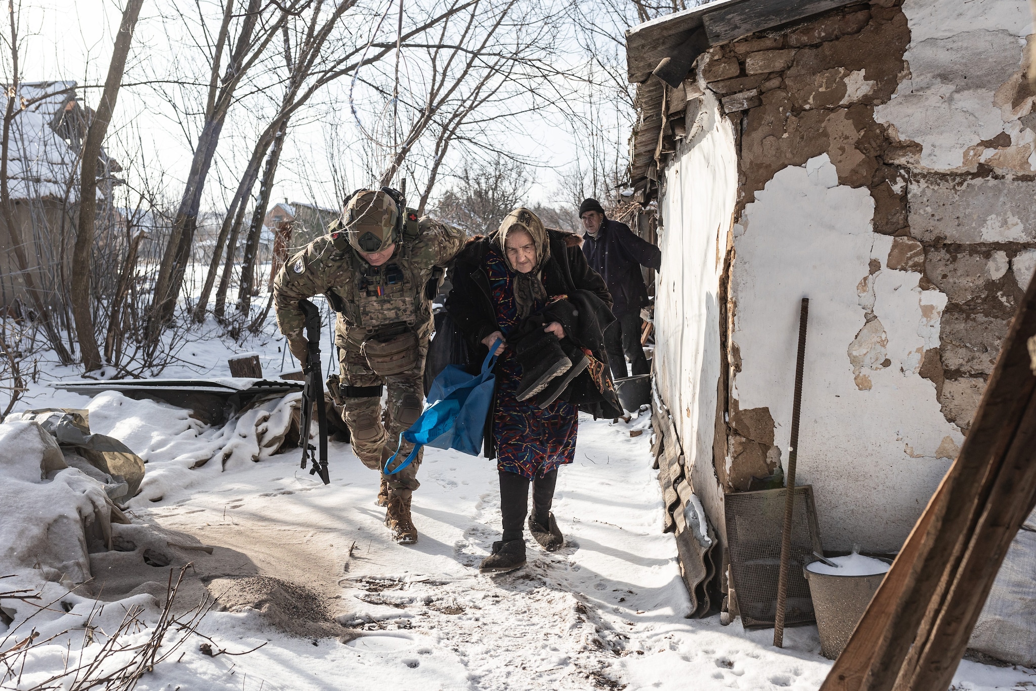 In Ucraina negoziati in stallo e gelo estremo, Emergency: "Qui si pensa a sopravvivere a meno 20 gradi"