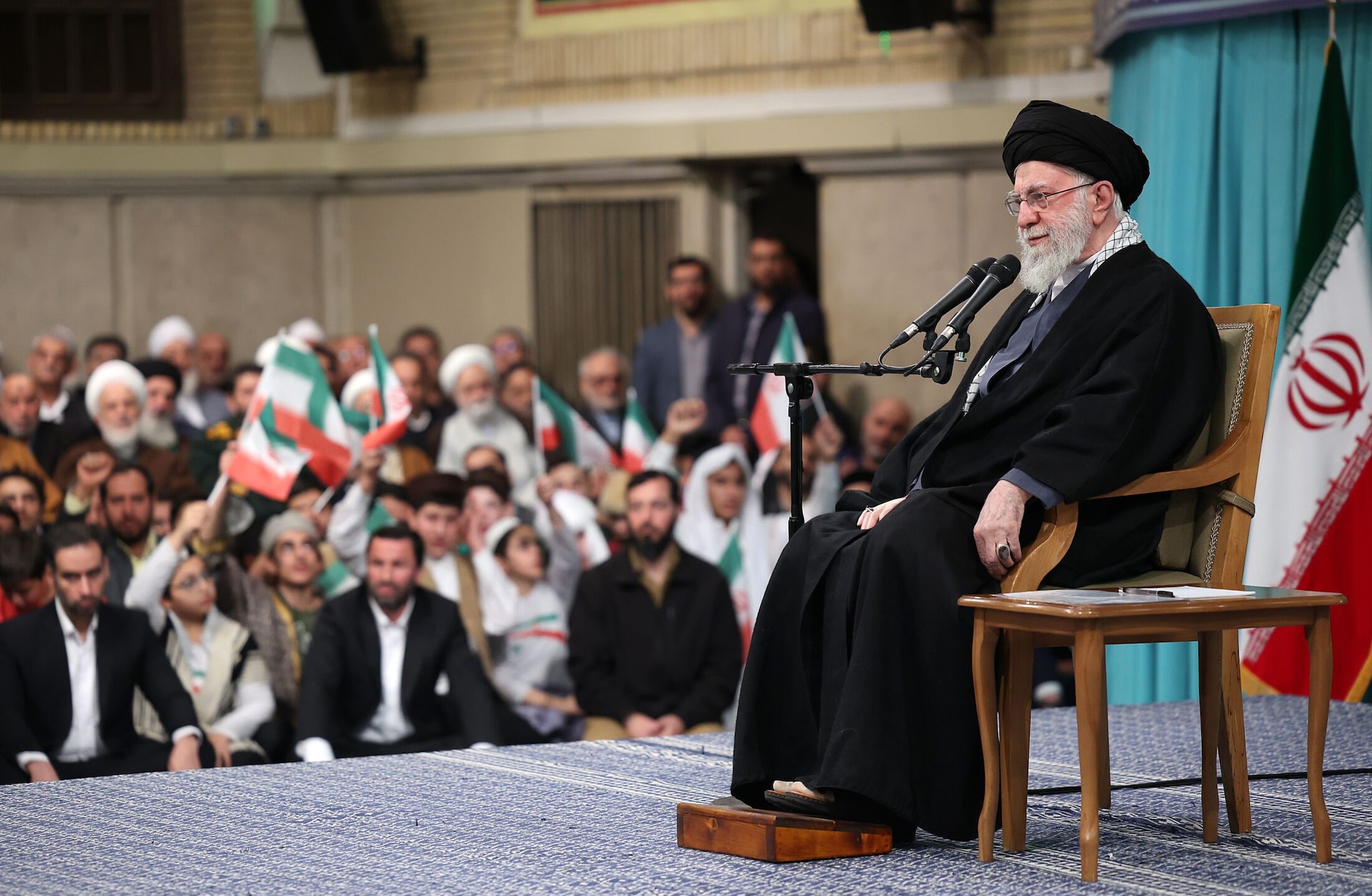 Iran, Khamenei ammette la strage manifestanti: "Migliaia di morti in modo disumano e brutale"