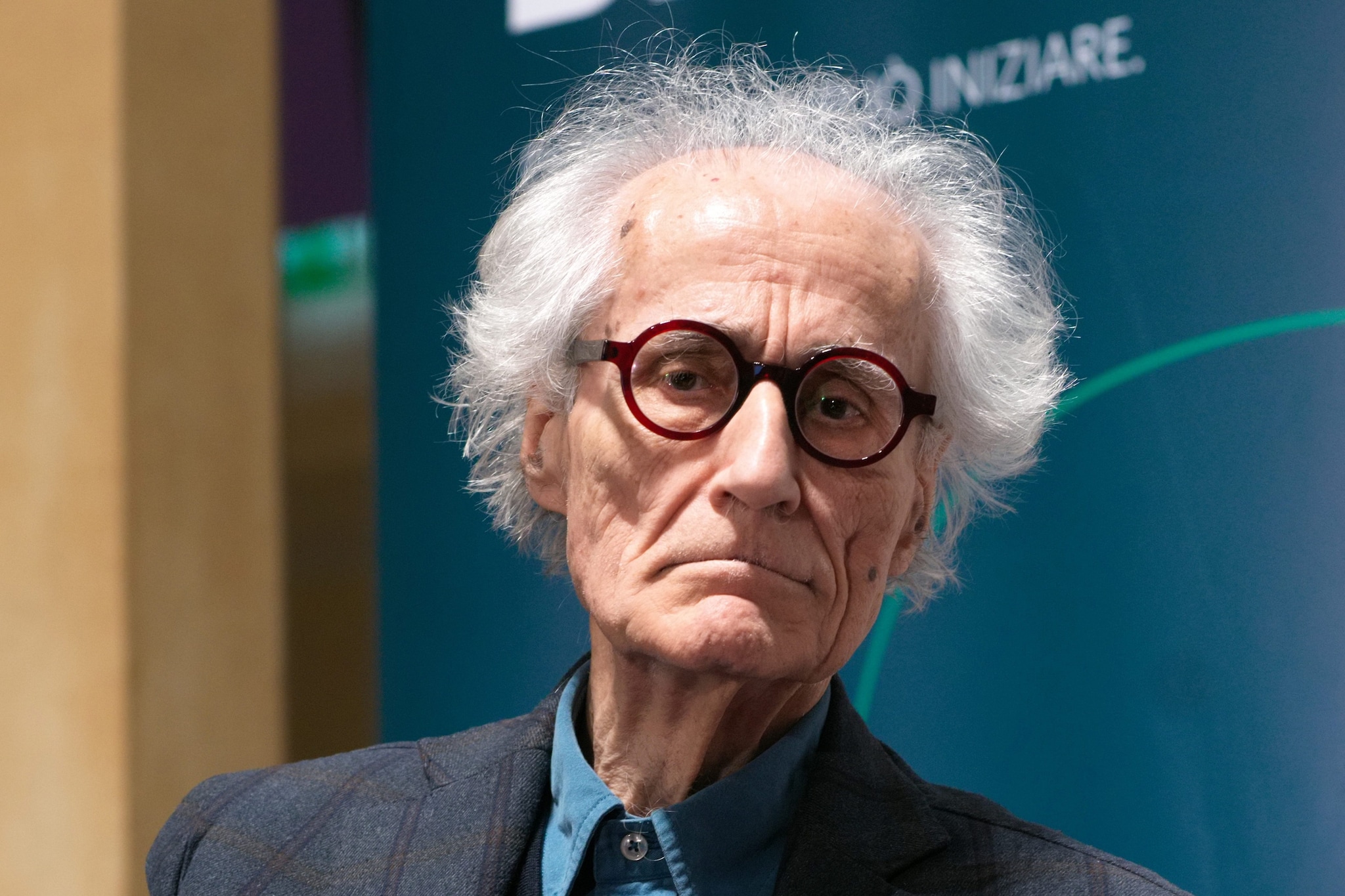 Luciano Canfora: "L'ICE di Trump simile alle Milizie di Mussolini. Negli USA c'è una finta democrazia"