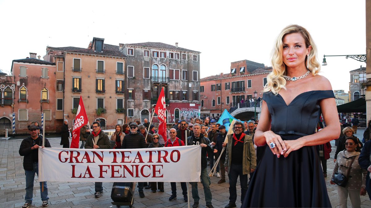 Le proteste del Gran Teatro La Fenice e Beatrice Venezi, via LaPresse