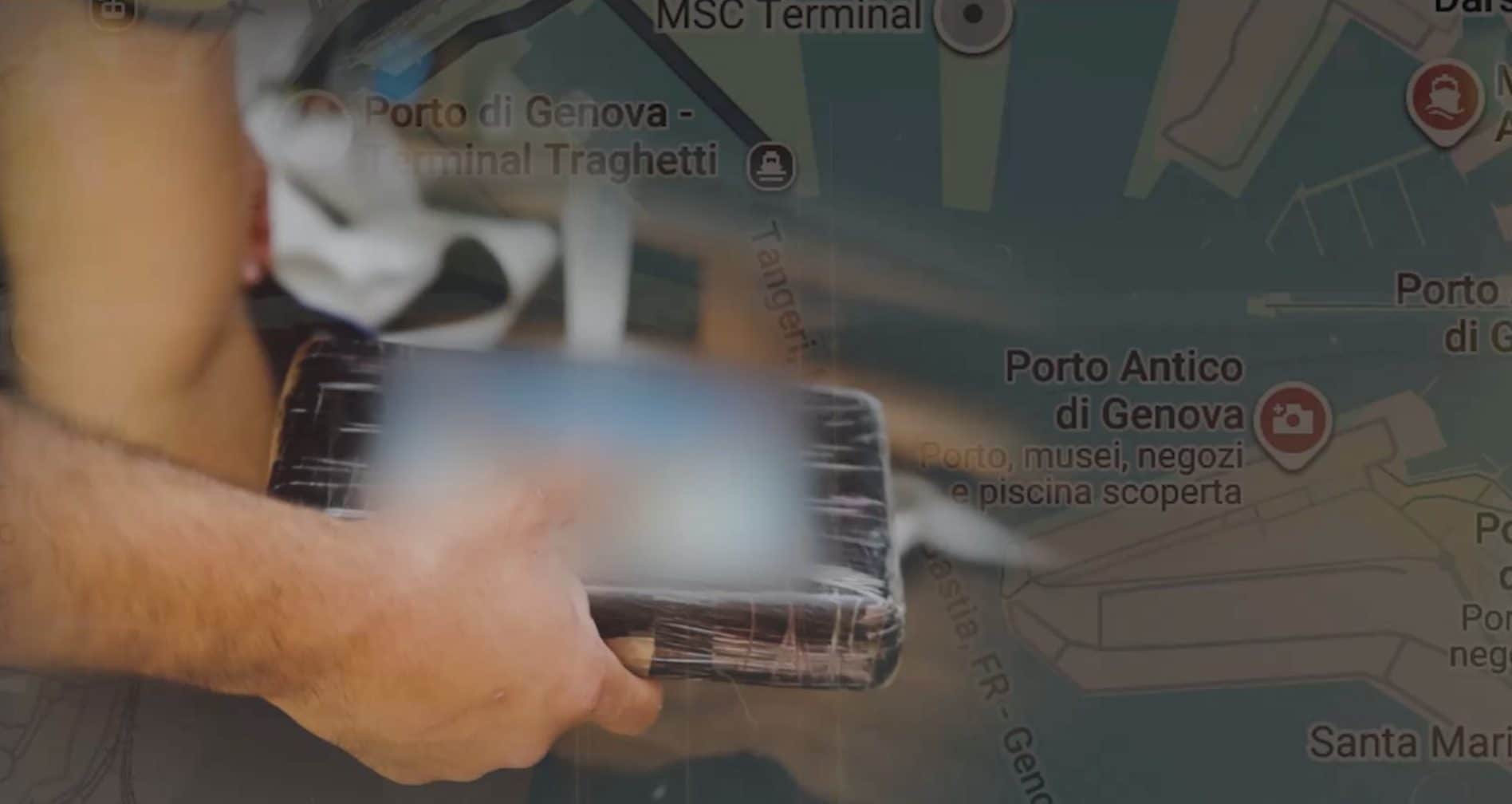 I panetti di droga trovato nel porto di Genova