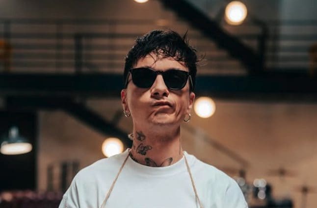 Testo e significato di Acquario, Ultimo racconta le proprie fragilità e la ricerca di sé nell'ultima canzone