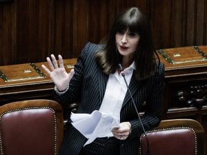 Gli studenti delle Università telematiche scrivono alla ministra Bernini: “Serve scelta politica su esami online”
