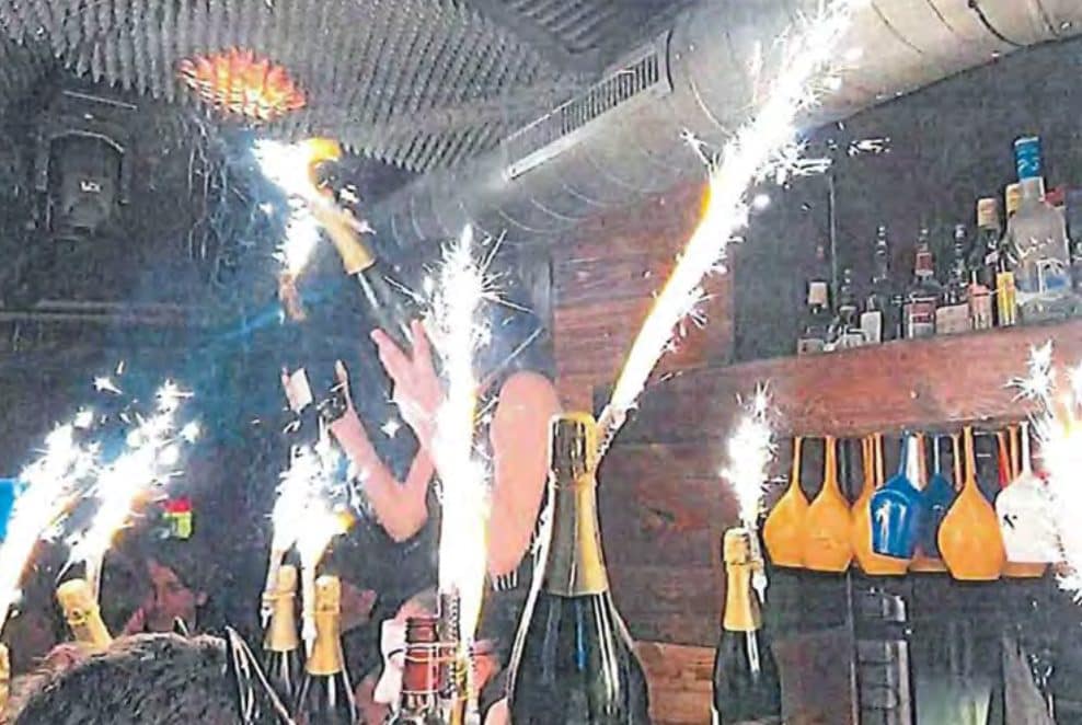 La fuga disperata, le porte bloccate e i corpi a terra: i racconti e le immagini dell'inferno di Crans-Montana