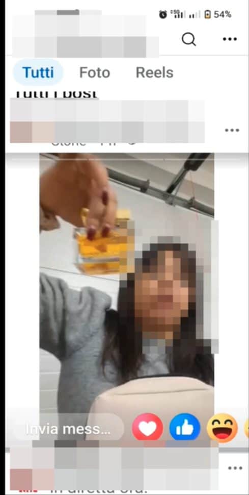 Un momento della diretta interrotta dalla Finanza