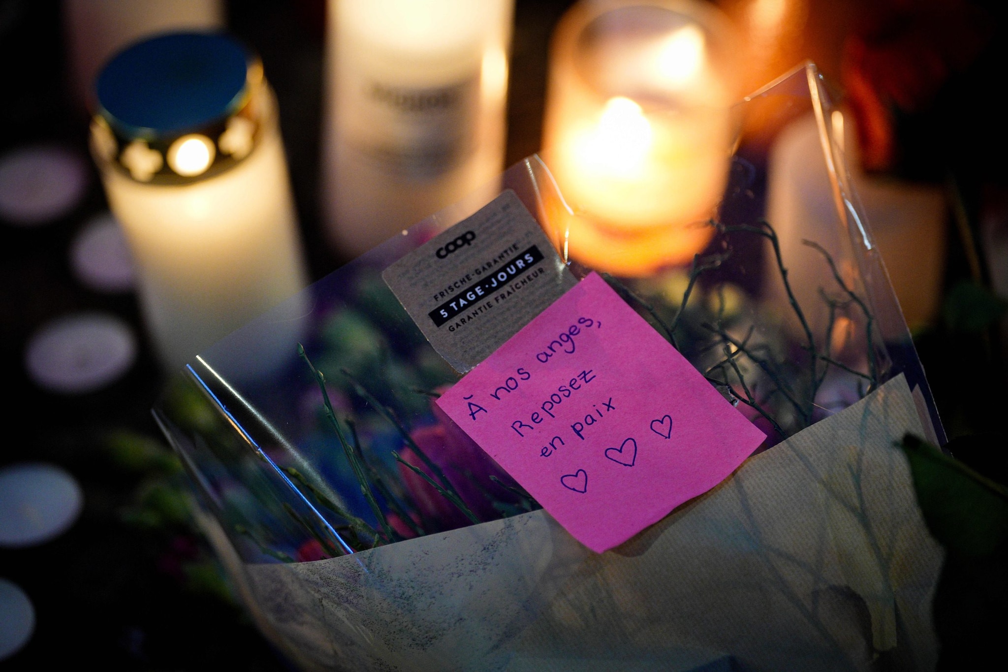 Strage Crans-Montana, non ci sono italiani tra i corpi finora identificati, procuratrice: "Nel bar c'era uscita di sicurezza", news in diretta