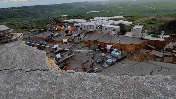 Le immagini della frana di Niscemi