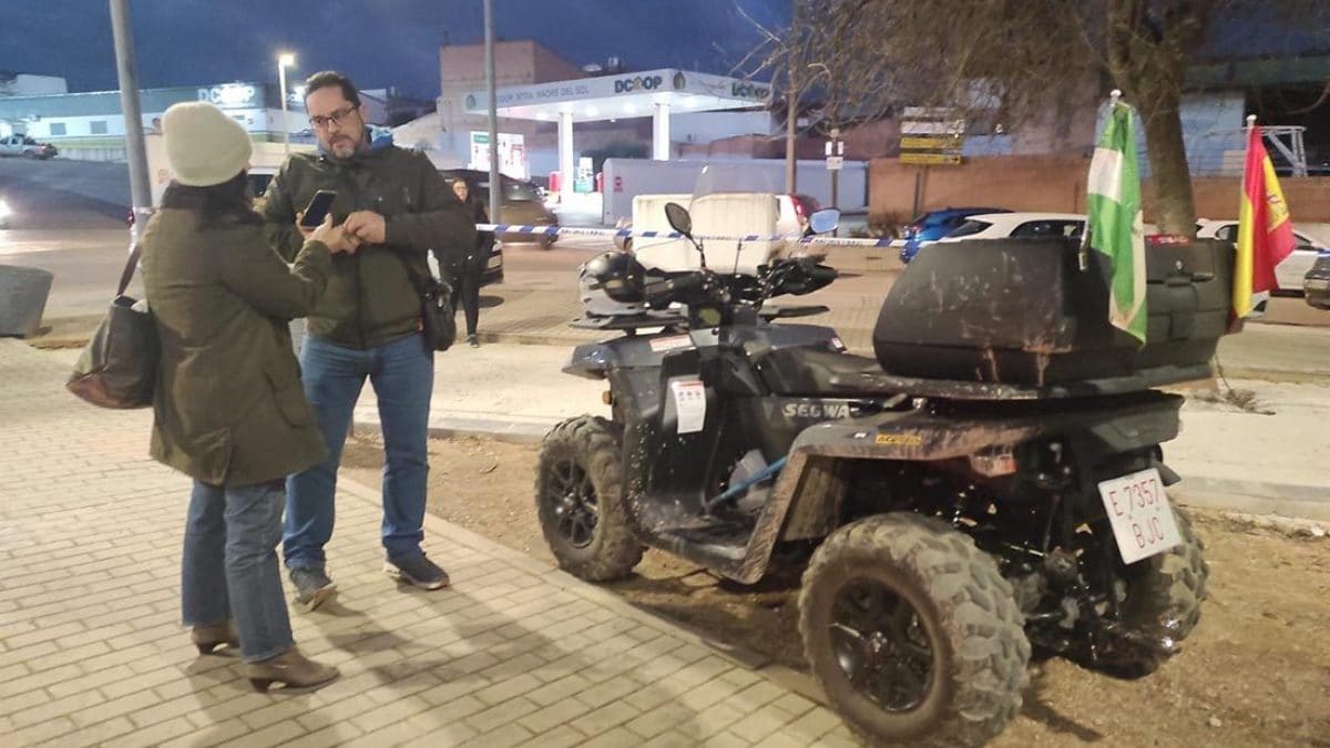 Gonzalo Sánchez affianco al suo quad