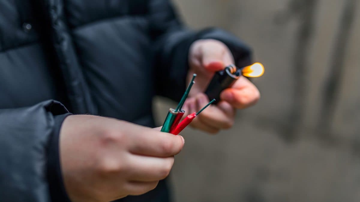 Un 16 del Friuli Venezia–Giulia è stato ferito da un petardo