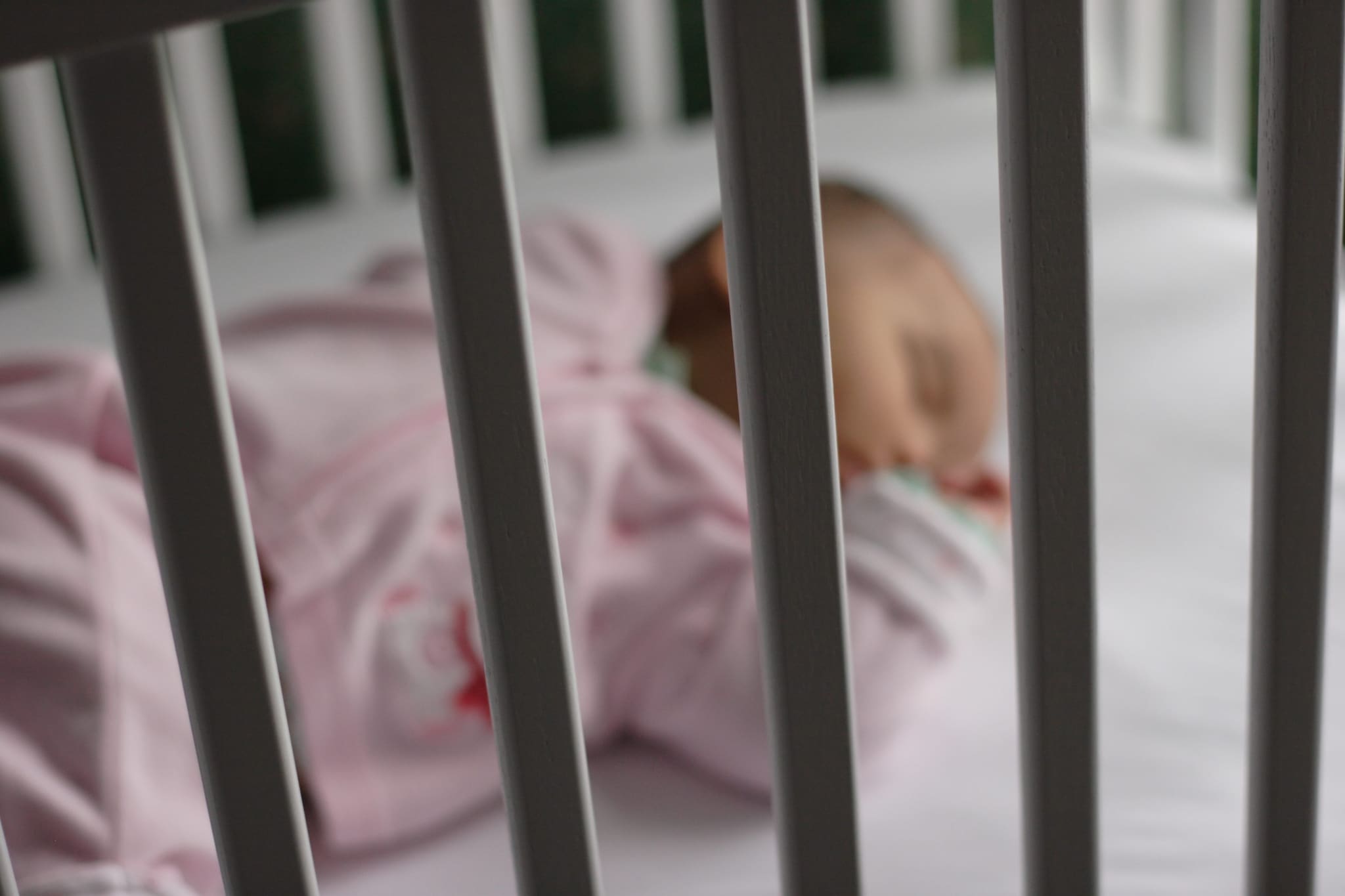 Bimba di 10 mesi mangia un biscotto all'hashish e finisce in ospedale a Treviso