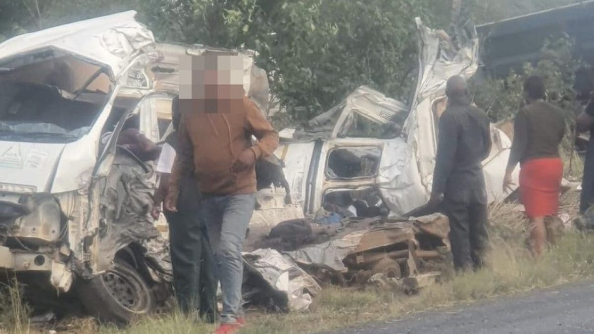 Persone sul luogo dell’incidente.