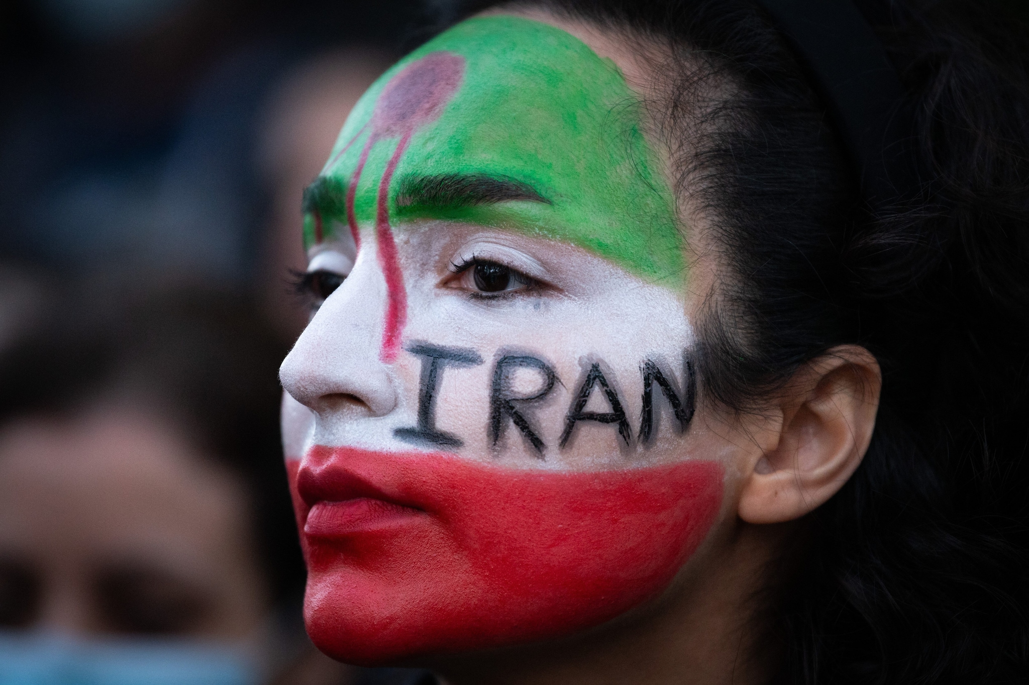 Iran, la chiamata straziante tra una mamma e una figlia: "Se parlo, ci portano via. Hanno ucciso tanta gente"