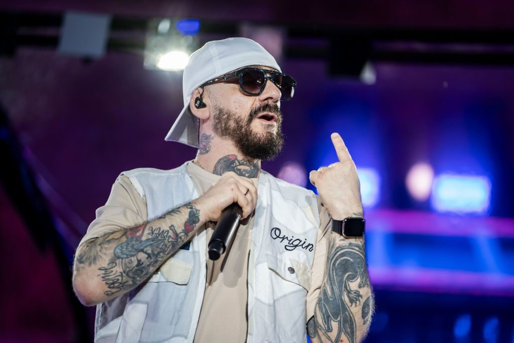 J-Ax: "L'intervista a Belve un punto basso. Ero depresso, non capivo niente. Fedez? Ci siamo detti tutto"