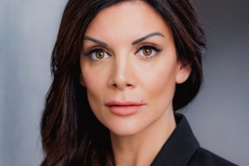 Chi sono Jessica e Jacques Moretti, proprietari del bar “Le Constellation” a Crans-Montana: si sono salvati