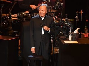 julioiglesias-300x225.jpg