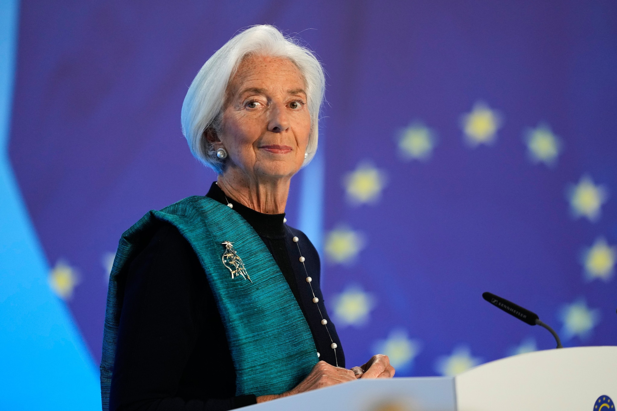 Quanto guadagna la presidente della Bce Lagarde rispetto ai leader europei e mondiali