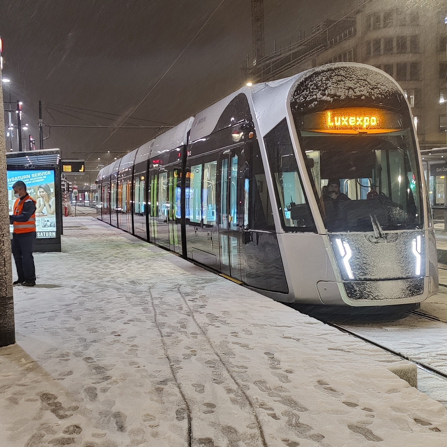 Una fermata del tram in Lussemburgo Città.