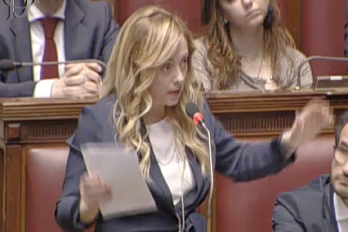 Quando Meloni criticava gli attacchi militari USA: "Difendiamo diritto internazionale, non legge del più forte"