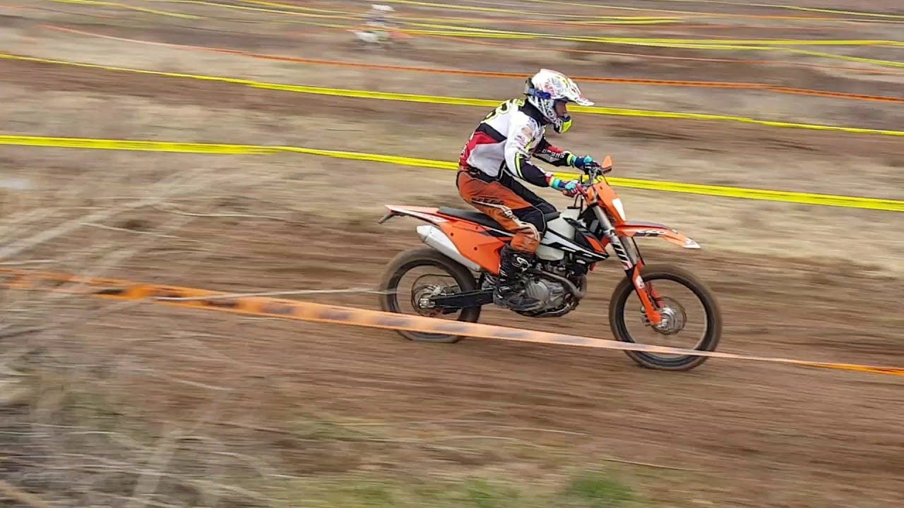 Cade dalla moto da cross mentre è in pista col padre: grave ragazzina 14enne a Isola Vicentina
