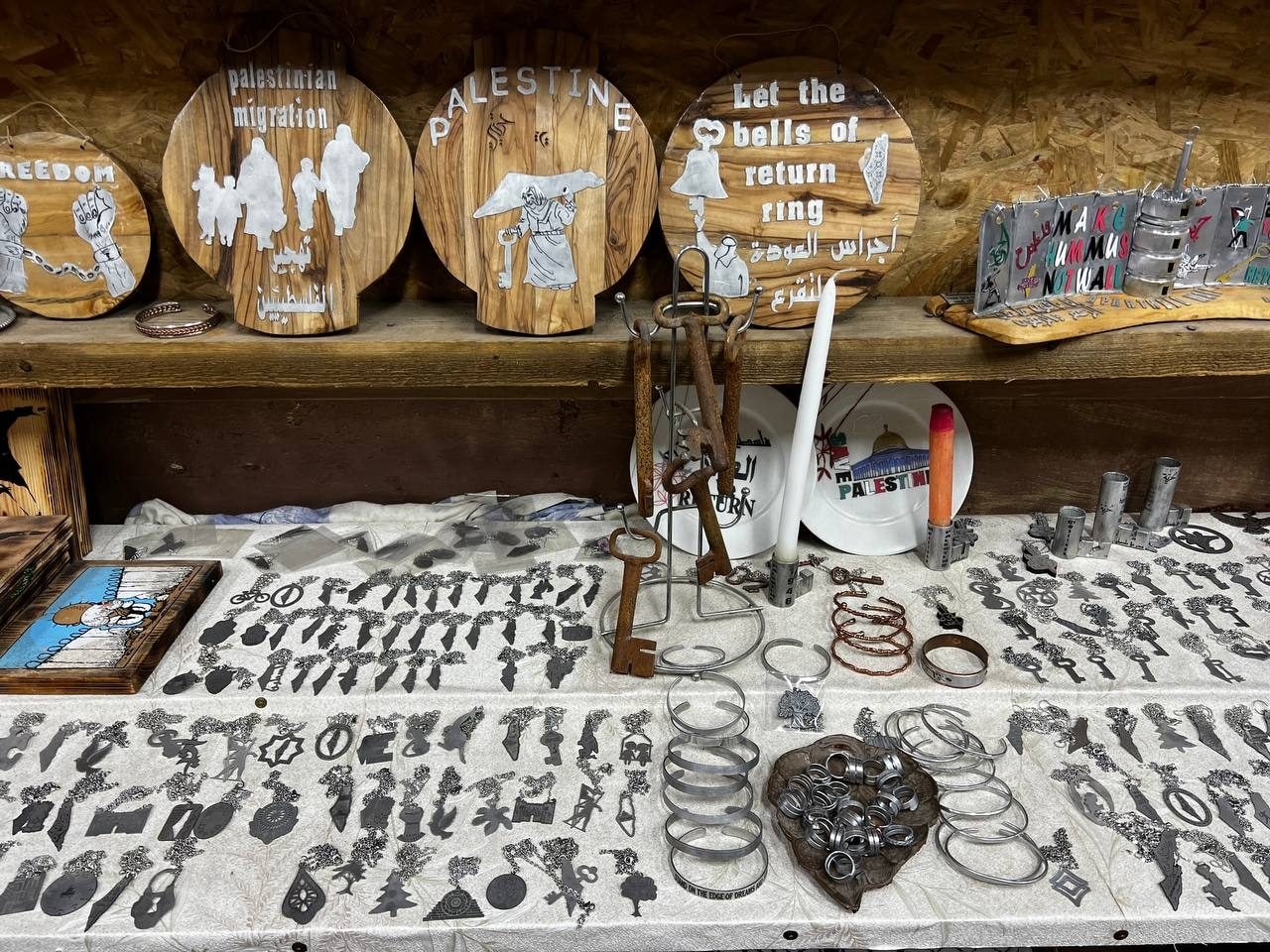 I gioielli fatti da Abod e dal padre