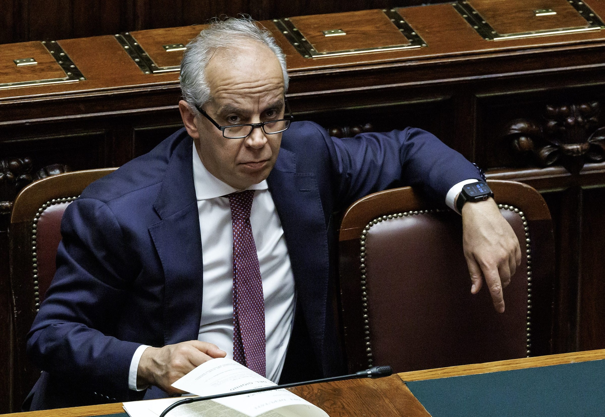 Piantedosi chiede di tenere reclusi i migranti nei Cpr: la circolare in contrasto con la Costituzione